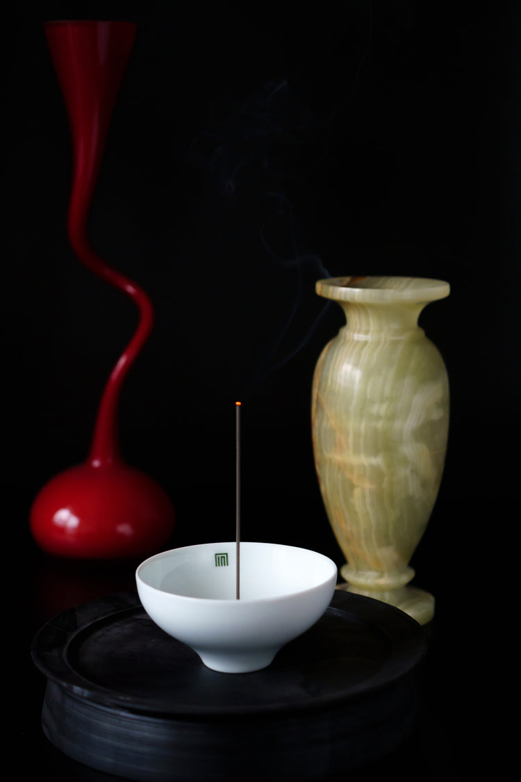 Imari Nabeshima ware incense holder